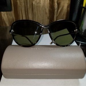 BCBG Maxazria Oversized Metal And Plastic M B841